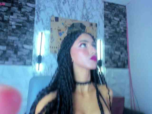 queencuarxxo webcam
