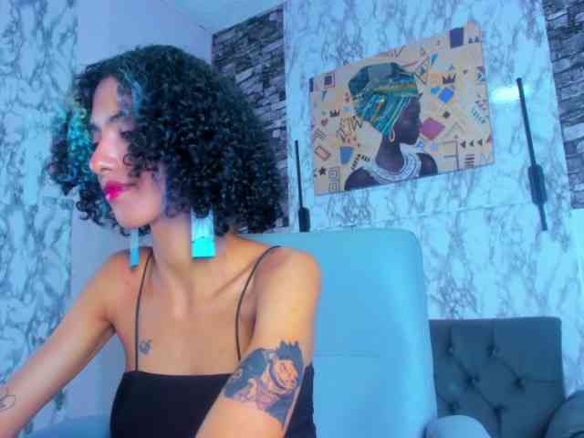 queencuarxxo webcam