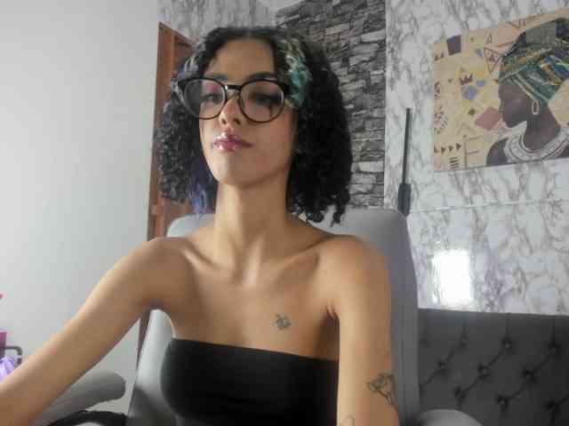 queencuarxxo webcam