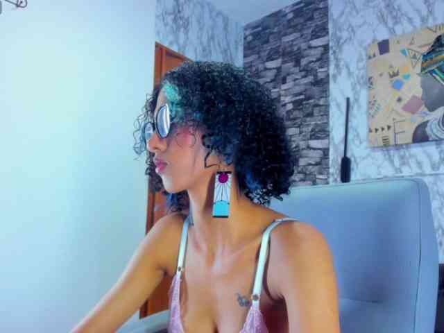 queencuarxxo webcam