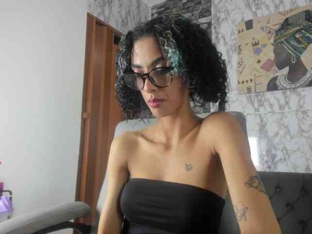 queencuarxxo webcam