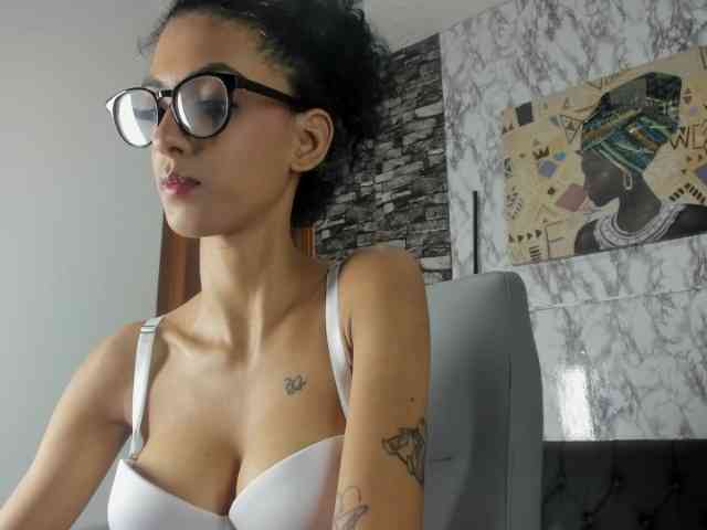 queencuarxxo webcam