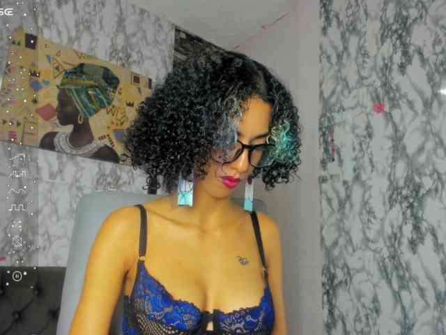 queencuarxxo webcam
