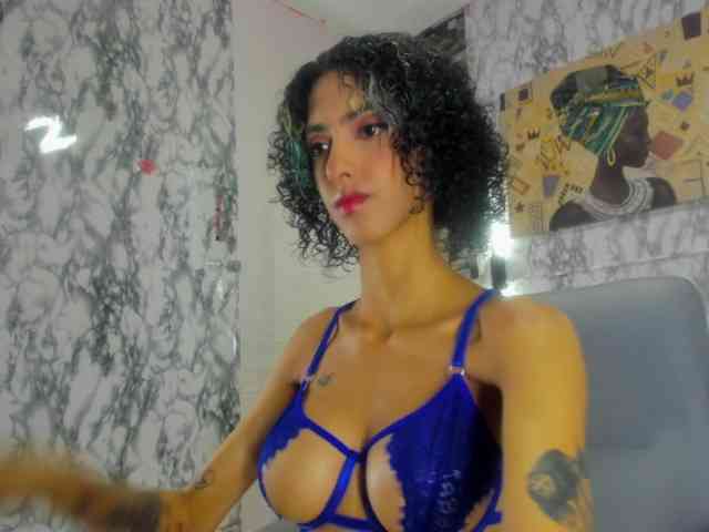 queencuarxxo webcam