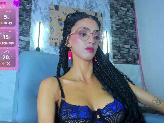 queencuarxxo Live Webcam on BongaCams