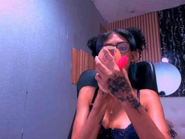 queencuarxxo webcam