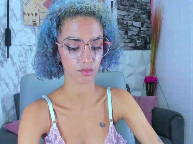queencuarxxo webcam