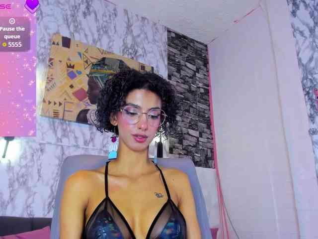 queencuarxxo webcam