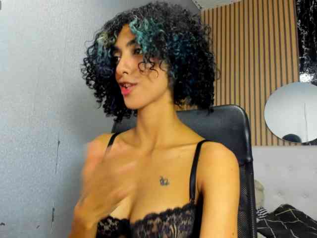 queencuarxxo webcam