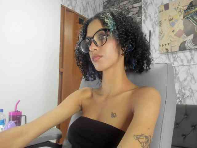 queencuarxxo webcam