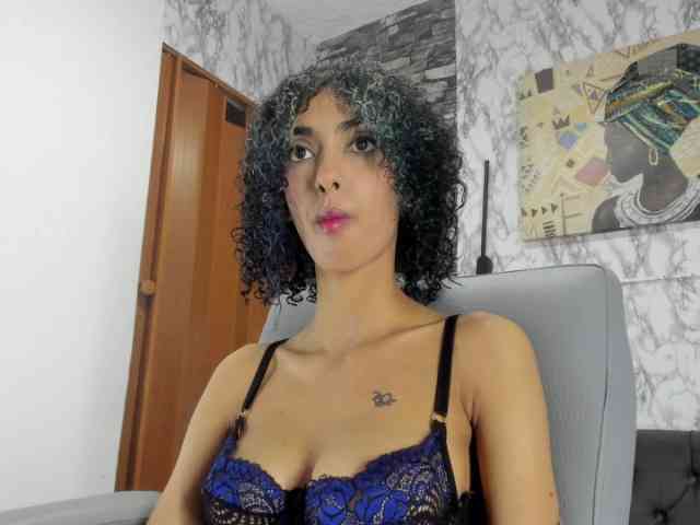 queencuarxxo webcam