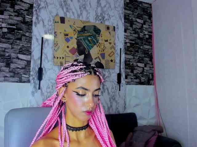 queencuarxxo webcam