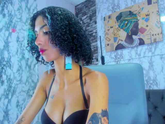 queencuarxxo webcam