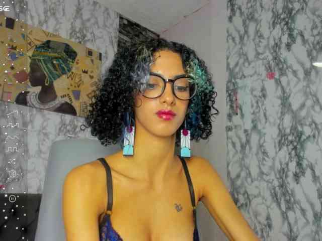 queencuarxxo webcam