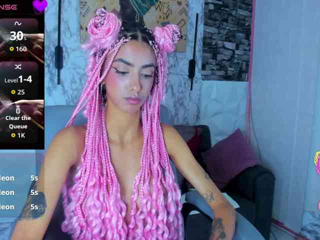 queencuarxxo webcam
