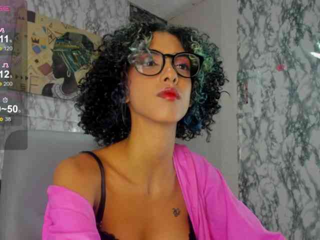 queencuarxxo webcam