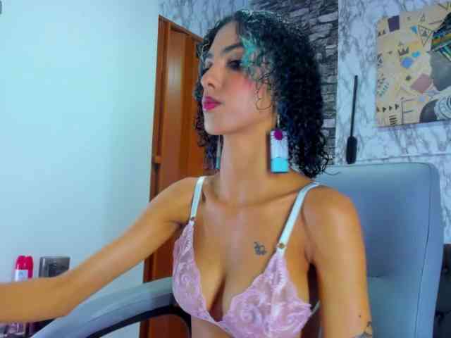 queencuarxxo webcam