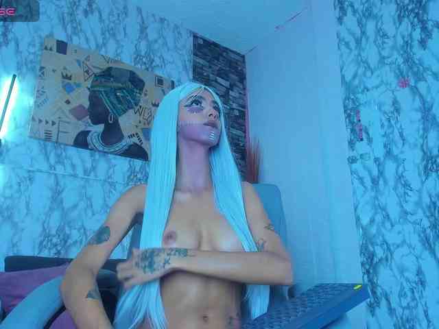 queencuarxxo webcam
