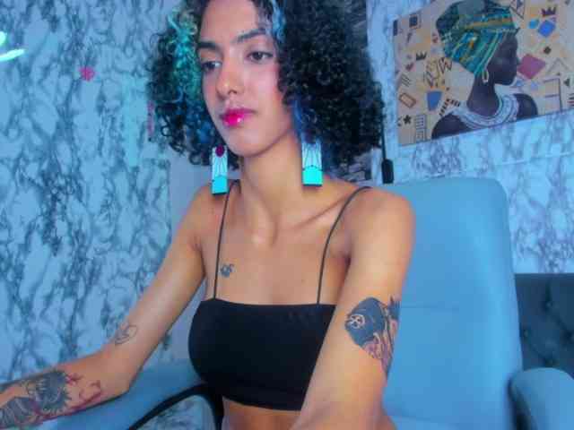 queencuarxxo webcam