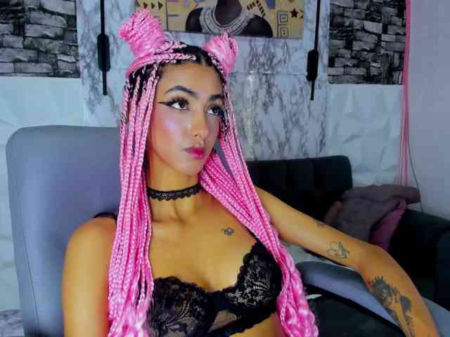 queencuarxxo webcam