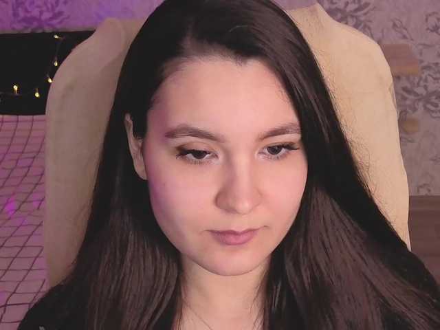 annie-fleur's BongaCams show and profile