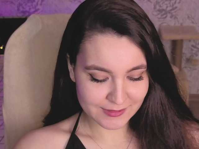 annie-fleur's BongaCams show and profile