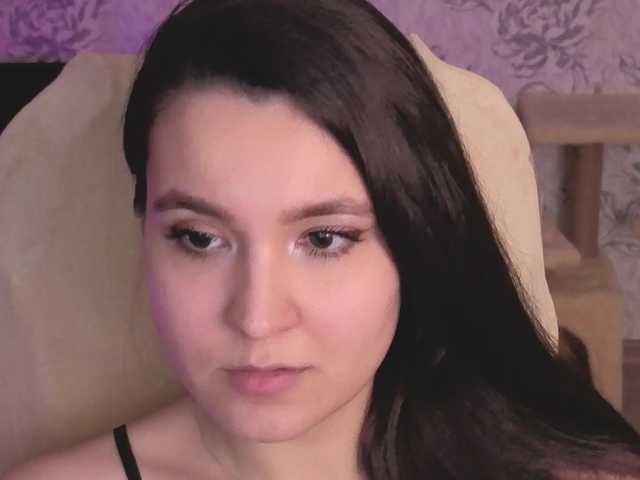 annie-fleur's BongaCams show and profile