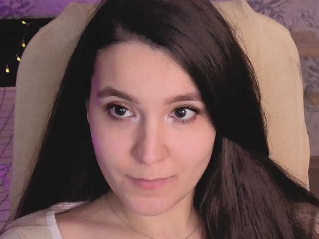 annie-fleur's BongaCams show and profile