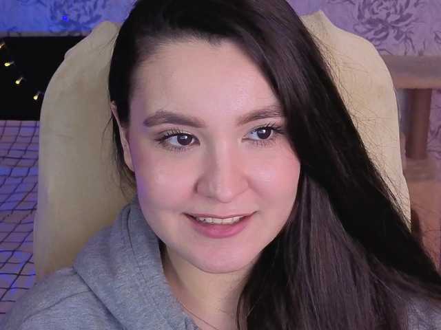 annie-fleur's BongaCams show and profile