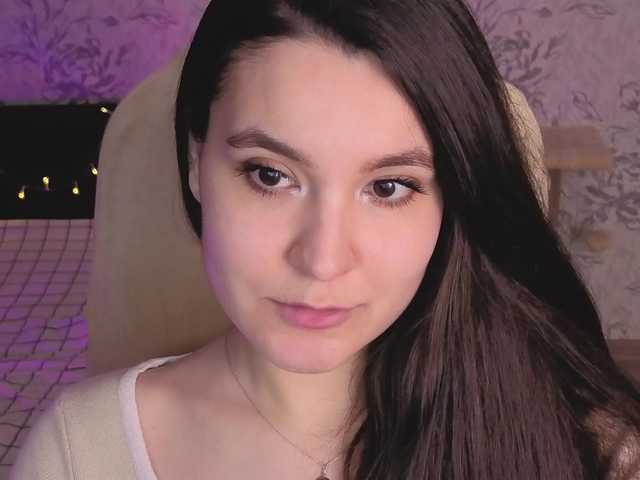 annie-fleur's BongaCams show and profile