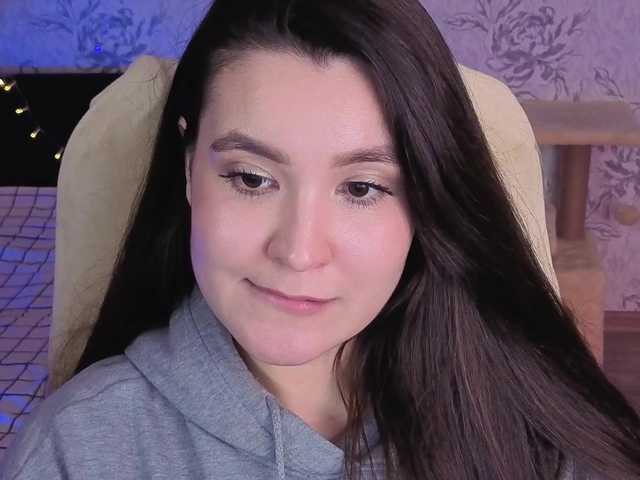 annie-fleur's BongaCams show and profile