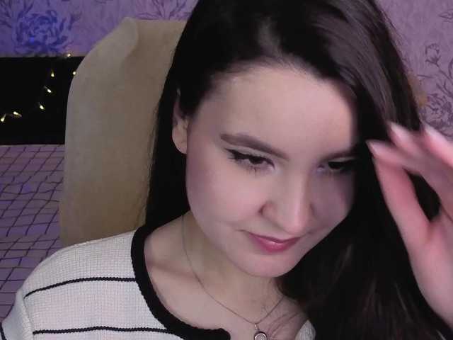 annie-fleur's BongaCams show and profile