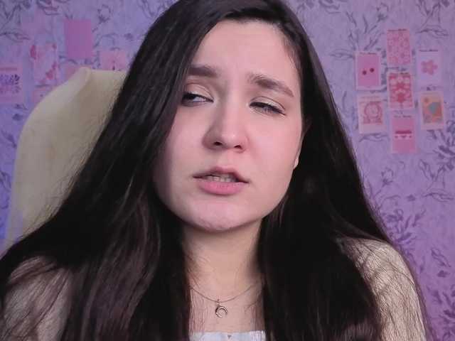 annie-fleur's BongaCams show and profile