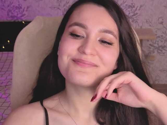 annie-fleur's BongaCams show and profile