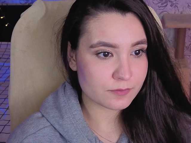 annie-fleur's BongaCams show and profile