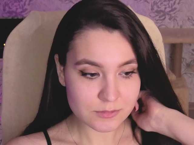 annie-fleur's BongaCams show and profile