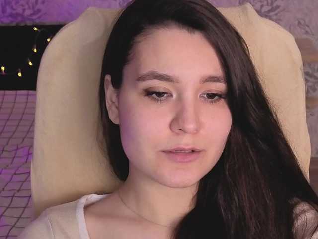 annie-fleur's BongaCams show and profile