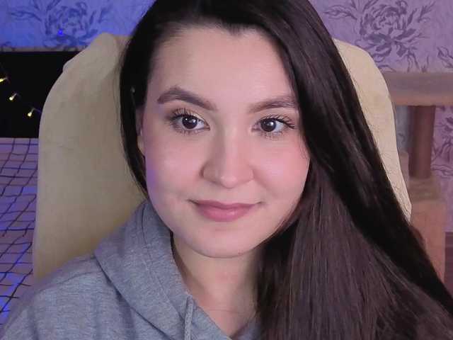 annie-fleur's BongaCams show and profile