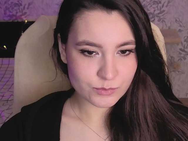 annie-fleur's BongaCams show and profile