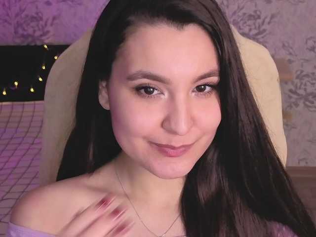 annie-fleur's BongaCams show and profile