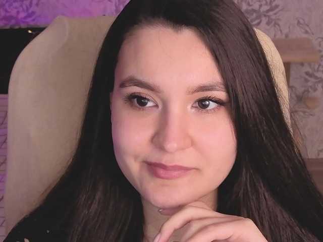 annie-fleur's BongaCams show and profile