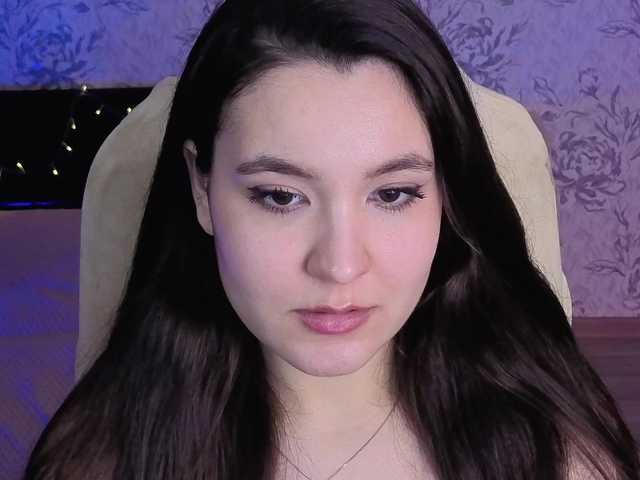 annie-fleur's BongaCams show and profile