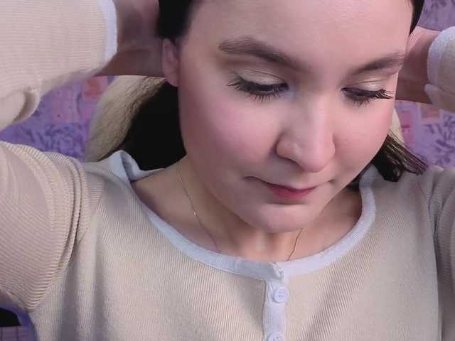 annie-fleur's BongaCams show and profile