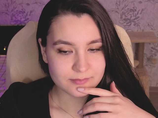 annie-fleur's BongaCams show and profile