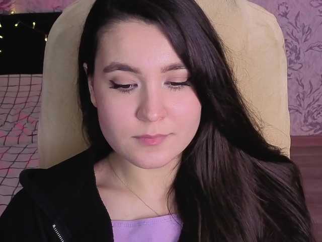 annie-fleur's BongaCams show and profile