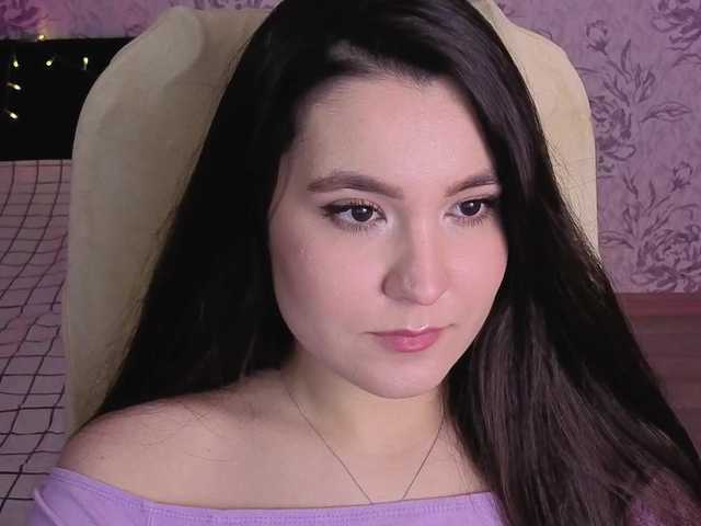 annie-fleur's BongaCams show and profile