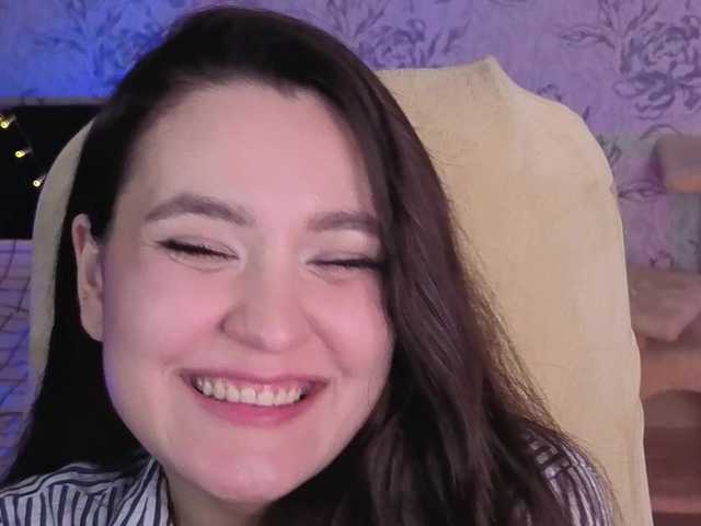 annie-fleur's BongaCams show and profile