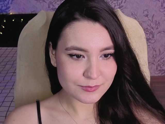 annie-fleur's BongaCams show and profile