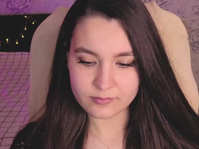 annie-fleur's BongaCams show and profile