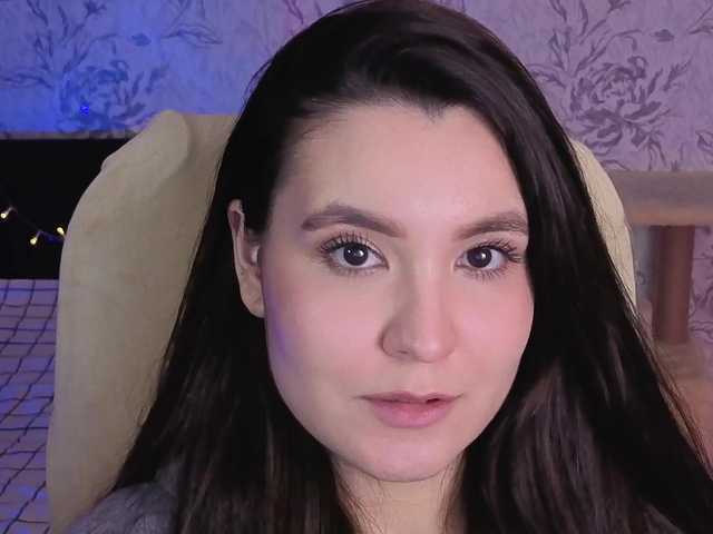 annie-fleur's BongaCams show and profile